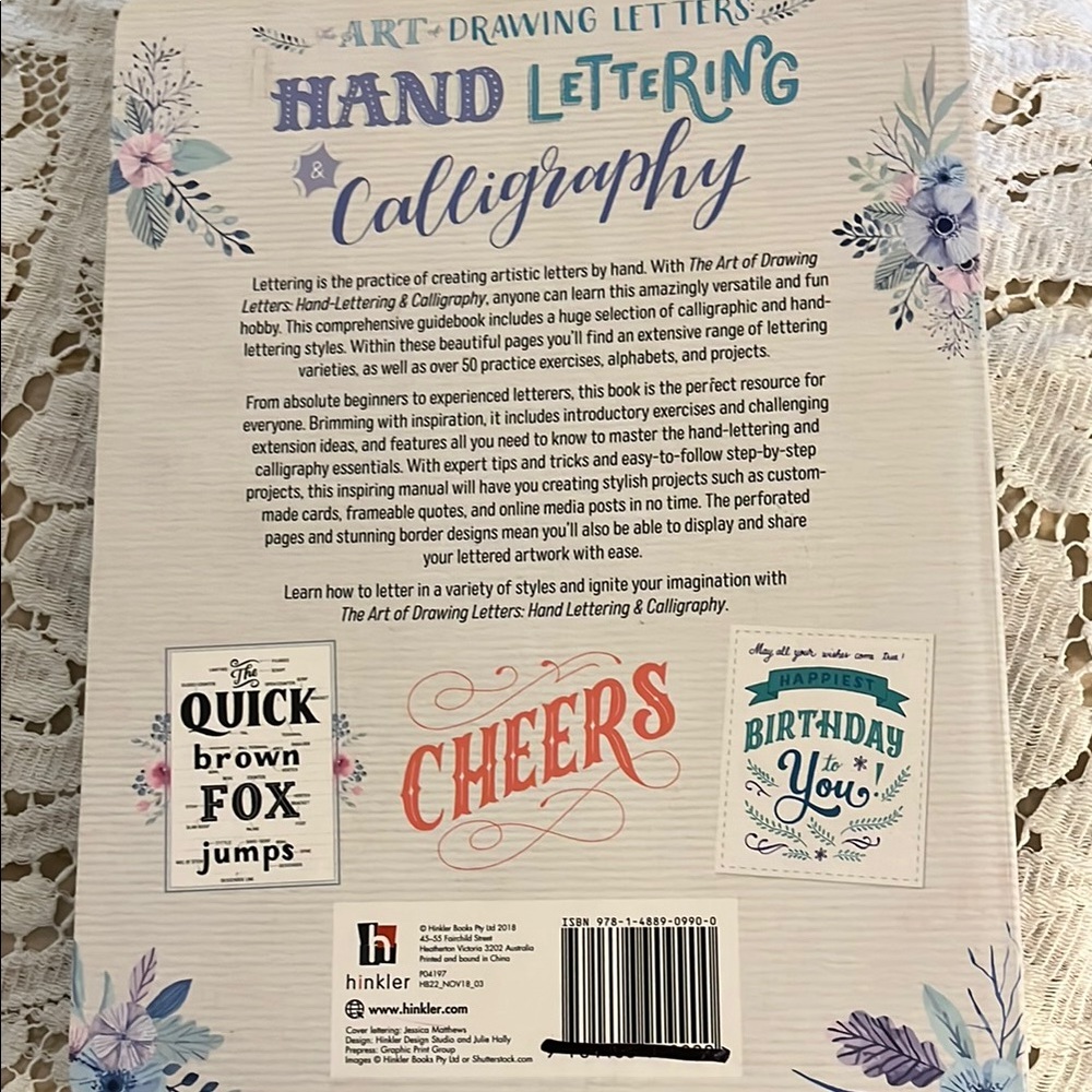 Hand Lettering & Calligraphy Art Book - Picture 3 of 11